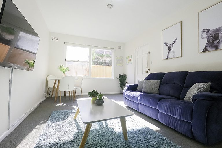 Two bedroom unit close to Miranda Westfield and train station. Single occupancy. in Miranda