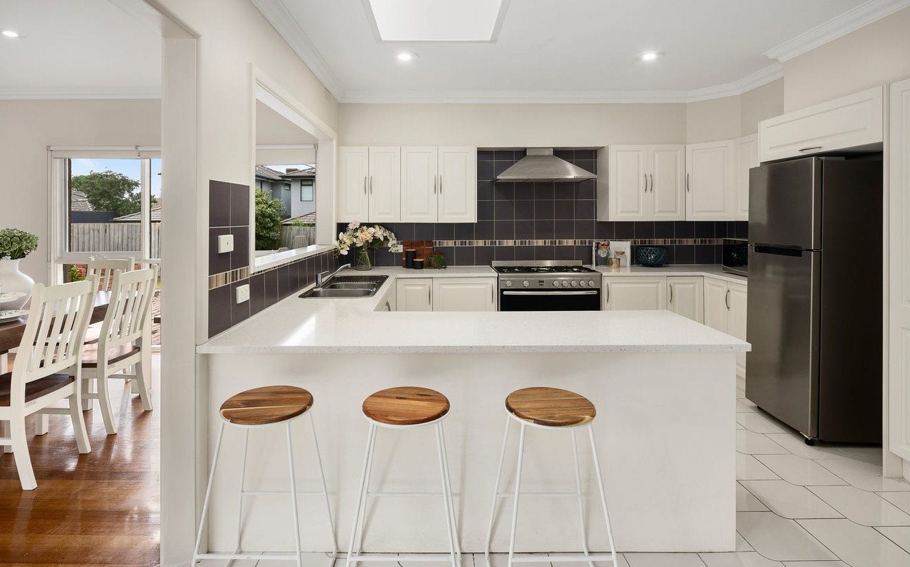 Beautiful and Accessible SIL Home in Mt Waverley — Home image 3