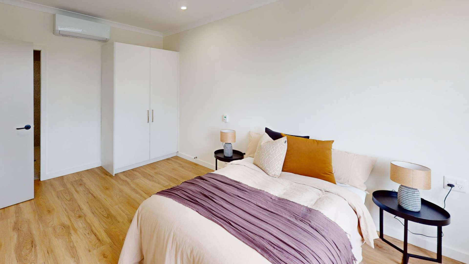 Bradbury, Campbelltown, NSW - House & Villa — Home image 8