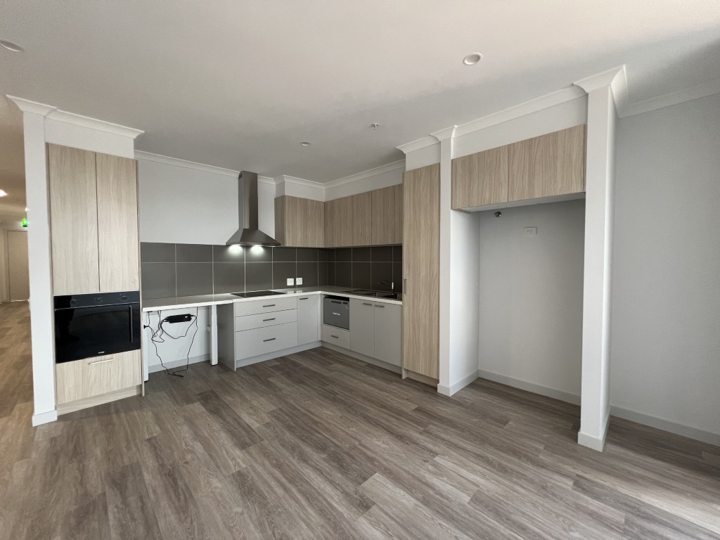 4 BR High Physical Support home with OOA room – Clyde North — Home image 7