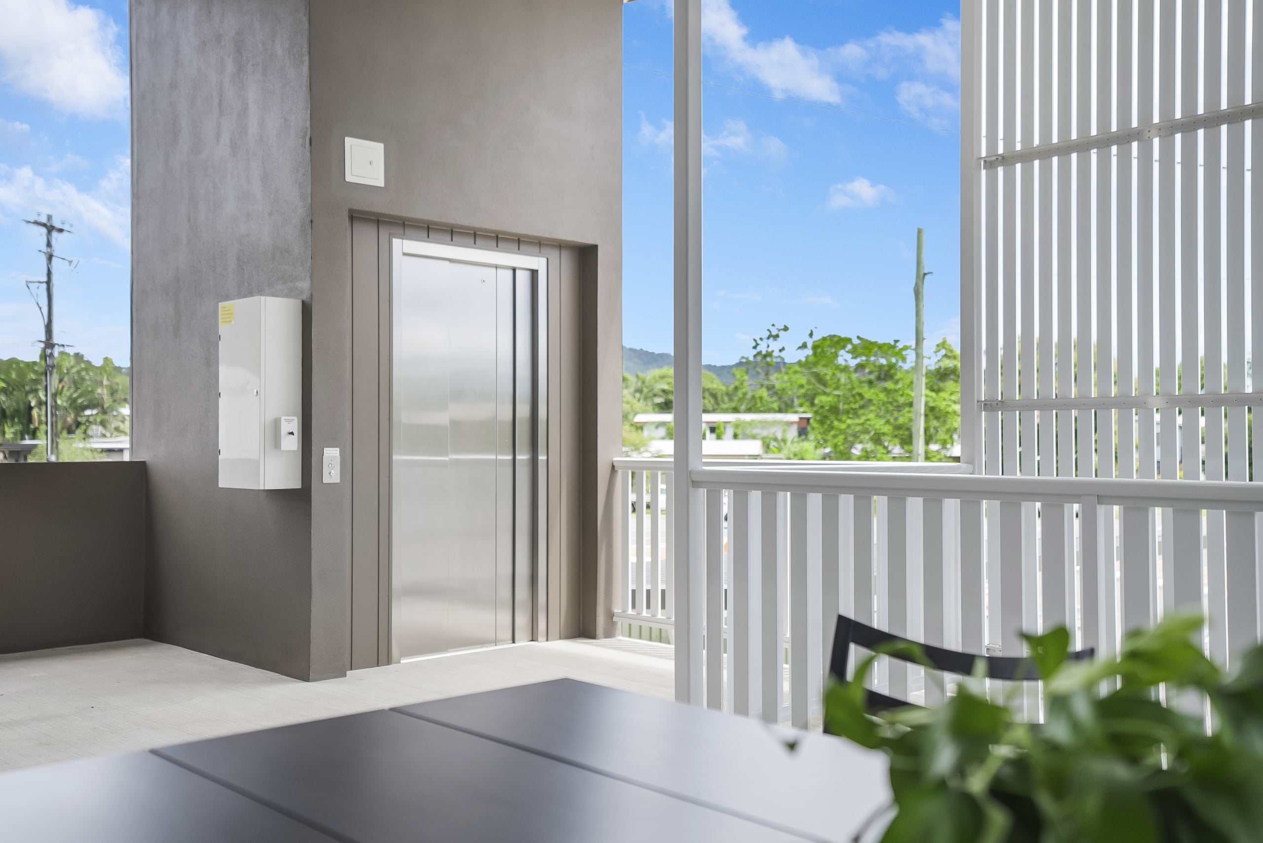 Single residence Apartments in Mooroobool — Home image 5