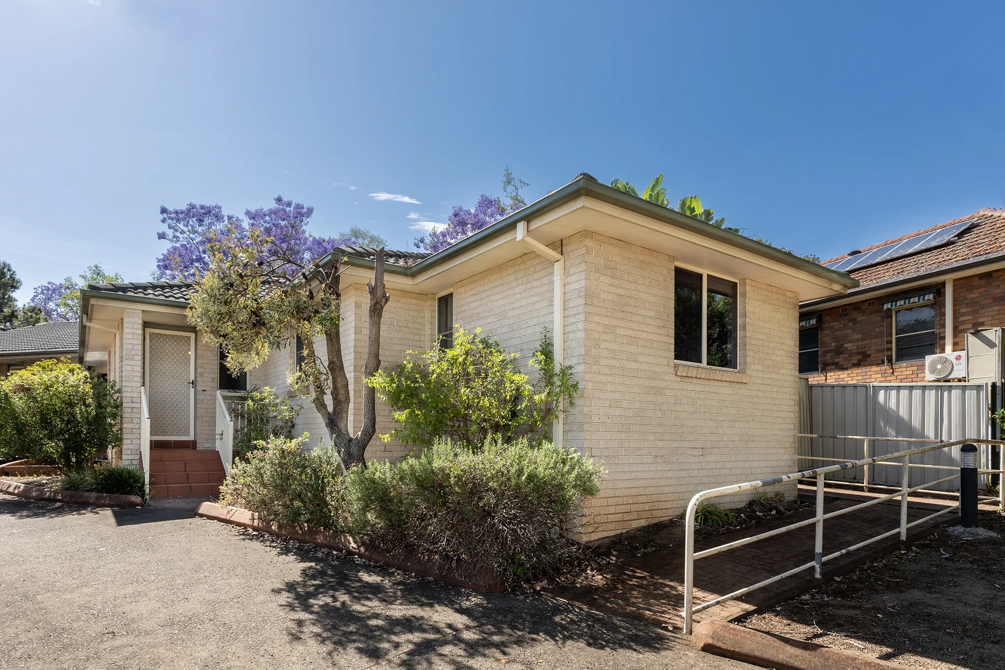 Spacious Villa in Ryde — Home image 2