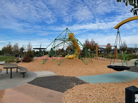 CURZON HPS & BARIATRIC - Clyde North, Victoria — Home image 8