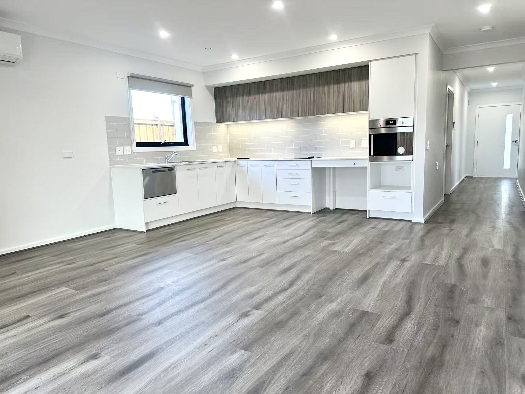 Modern Furnished 2-Participant HPS SDA Home with 24/7 Support in Wollert — Home image 2