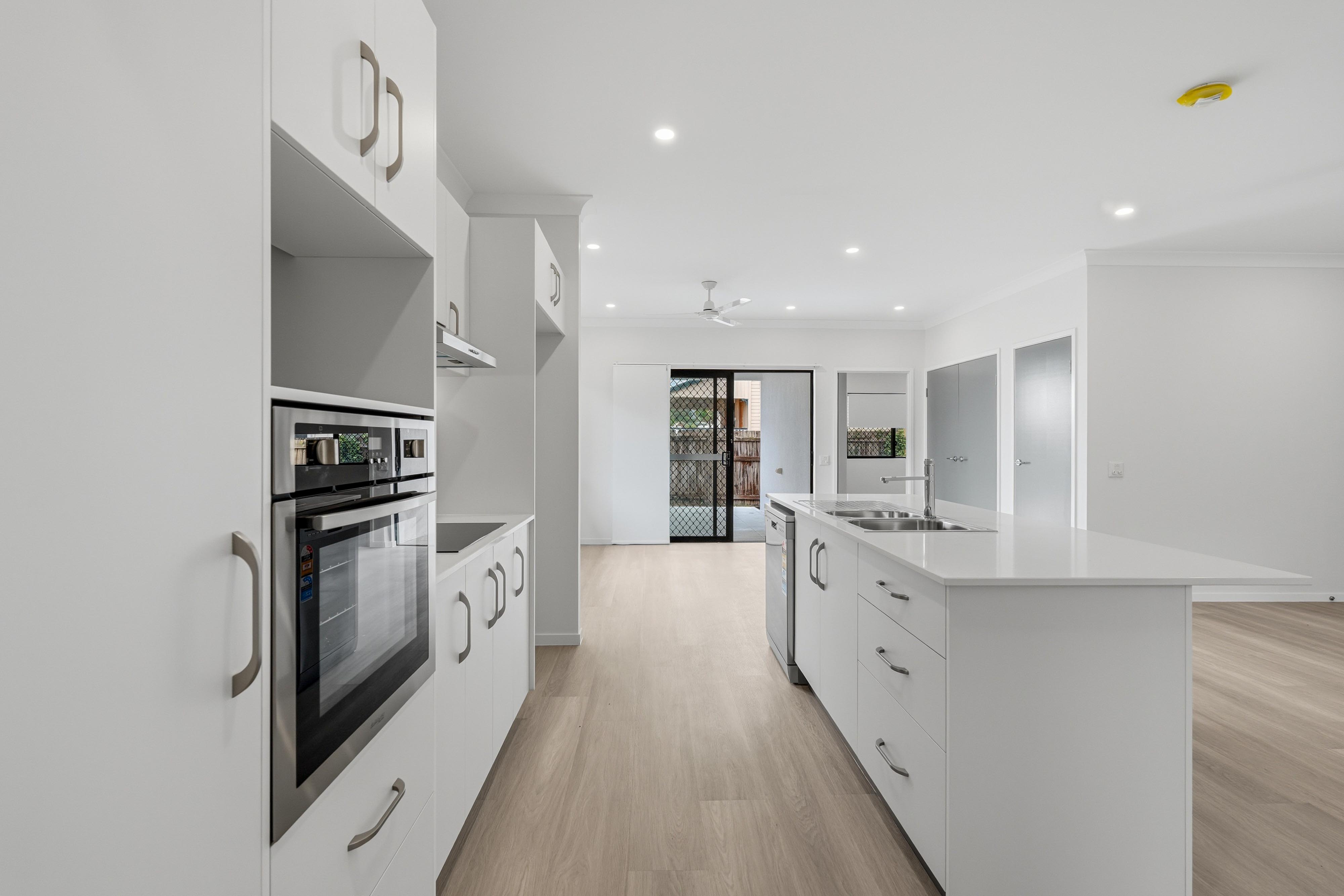 Pimlico QLD 4812 — Home image 10