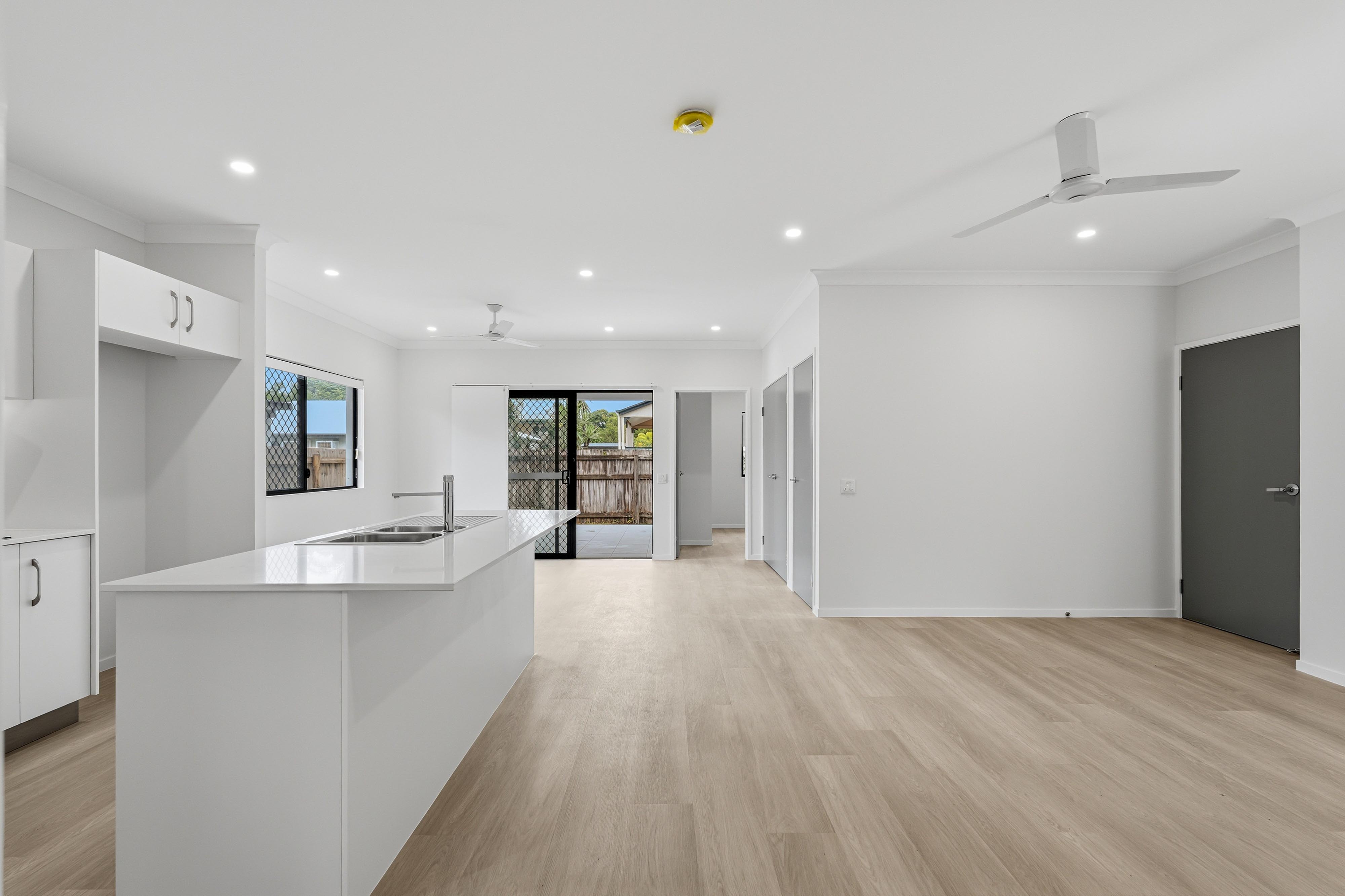 Pimlico QLD 4812 — Home image 12