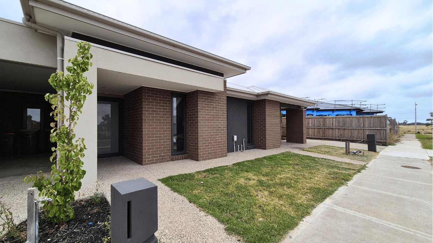 Sole occupancy robust/IL villa - Wyndham Vale - now available — Home image 2