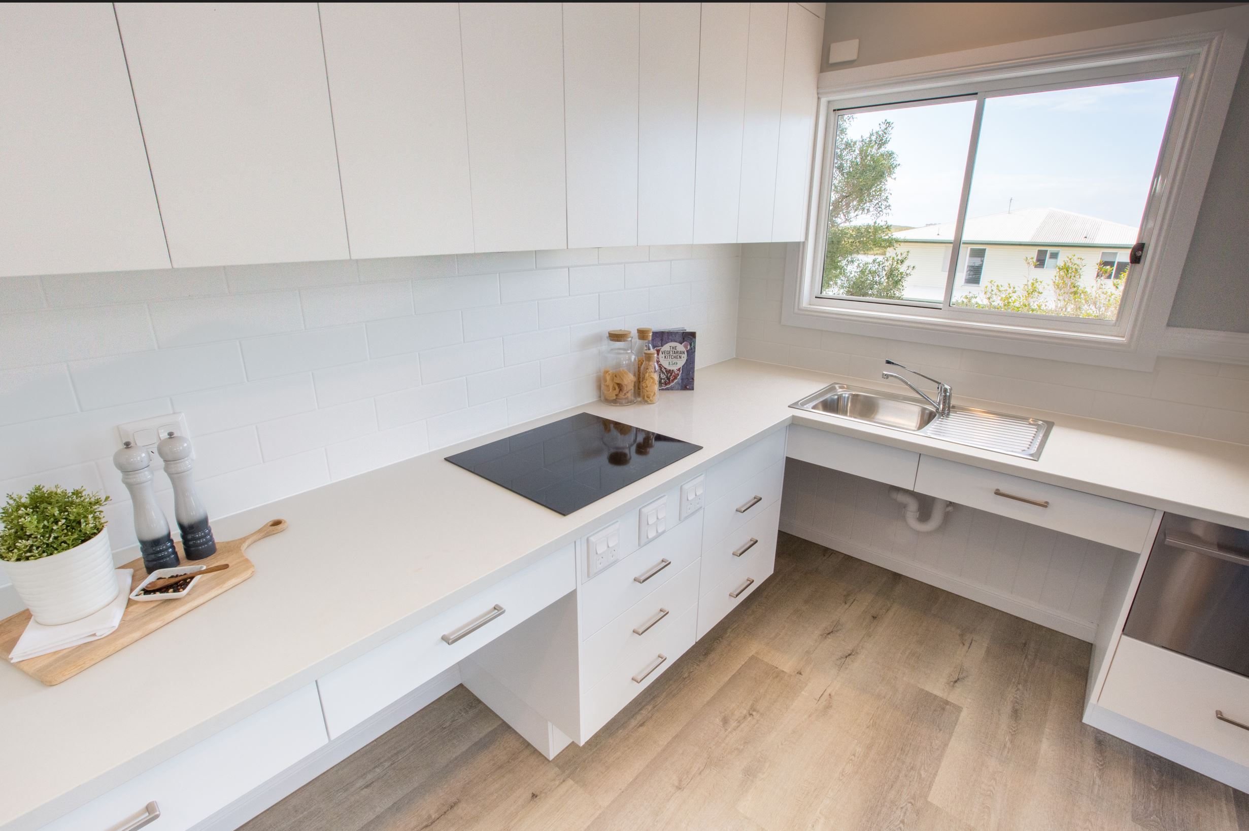 Coombe Avenue, Hope Island — Home image 2