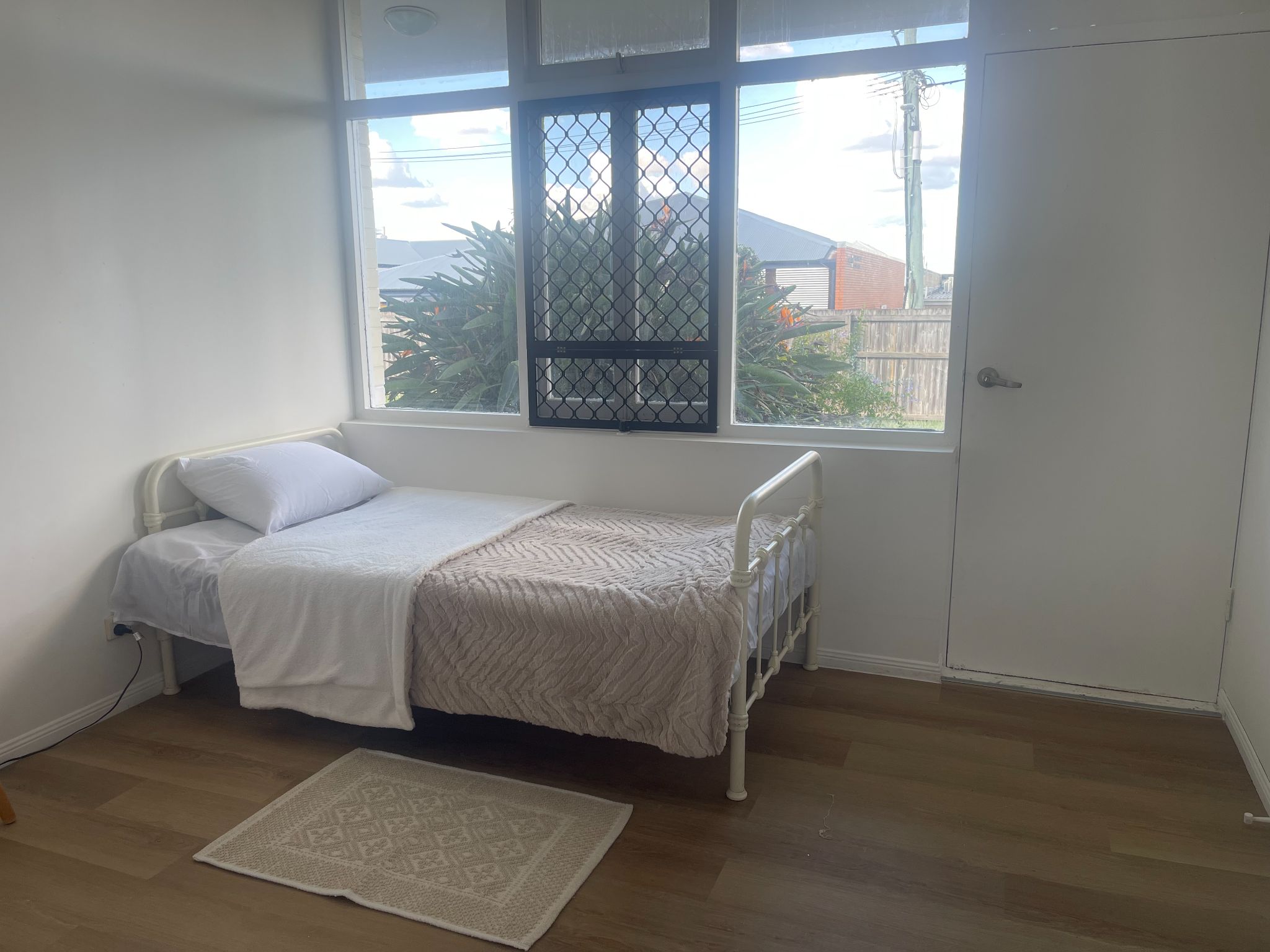 ndividual Unit In Annerley — Home image 2