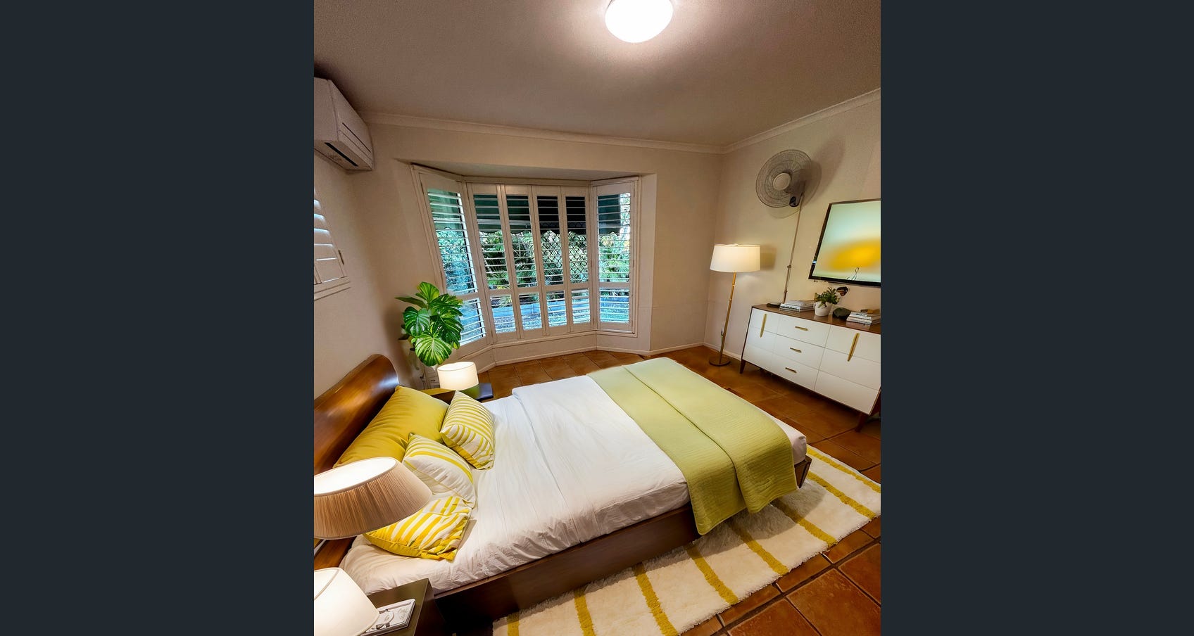 Spacious SIL Accommodation with Large Backyard- Burpengary East — Home image 4