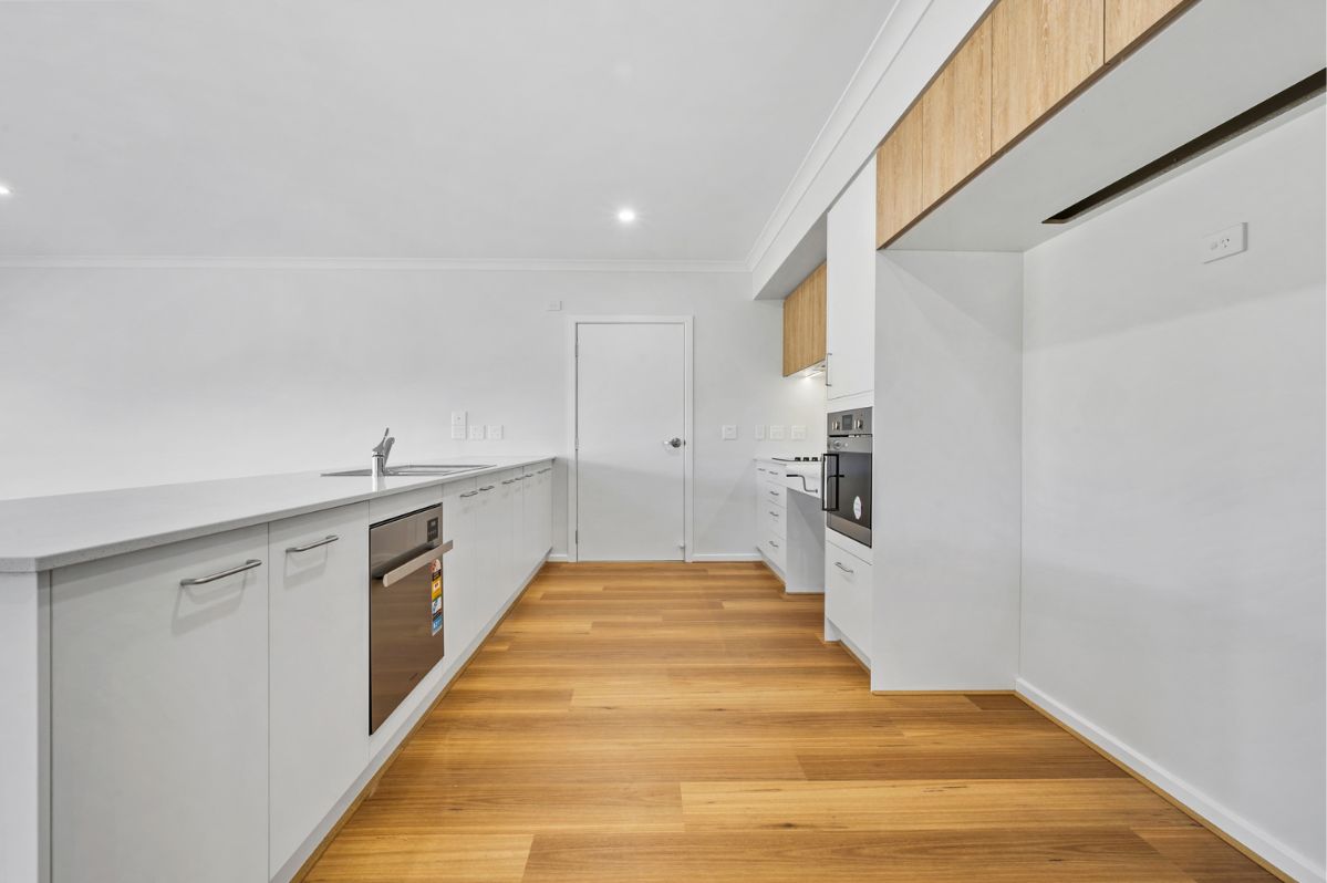 Modern 3-Bedroom HPS - Margie Street, Wyndham Vale — Home image 2