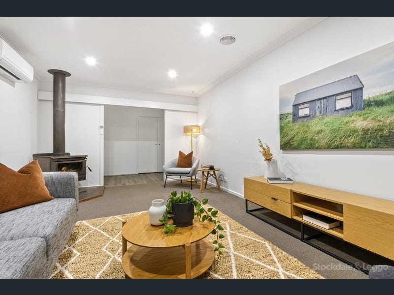 1 Tee Court, Frankston, Vic 3199 — Home image 2