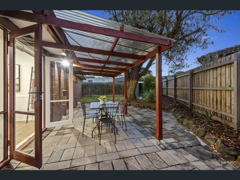 1 Tee Court, Frankston, Vic 3199 — Home image 8