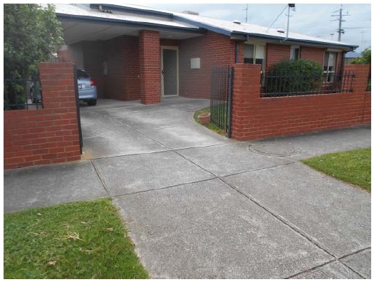 One vacancy in a brick veneer Unit in the leafy suburb of Thomson in Thomson