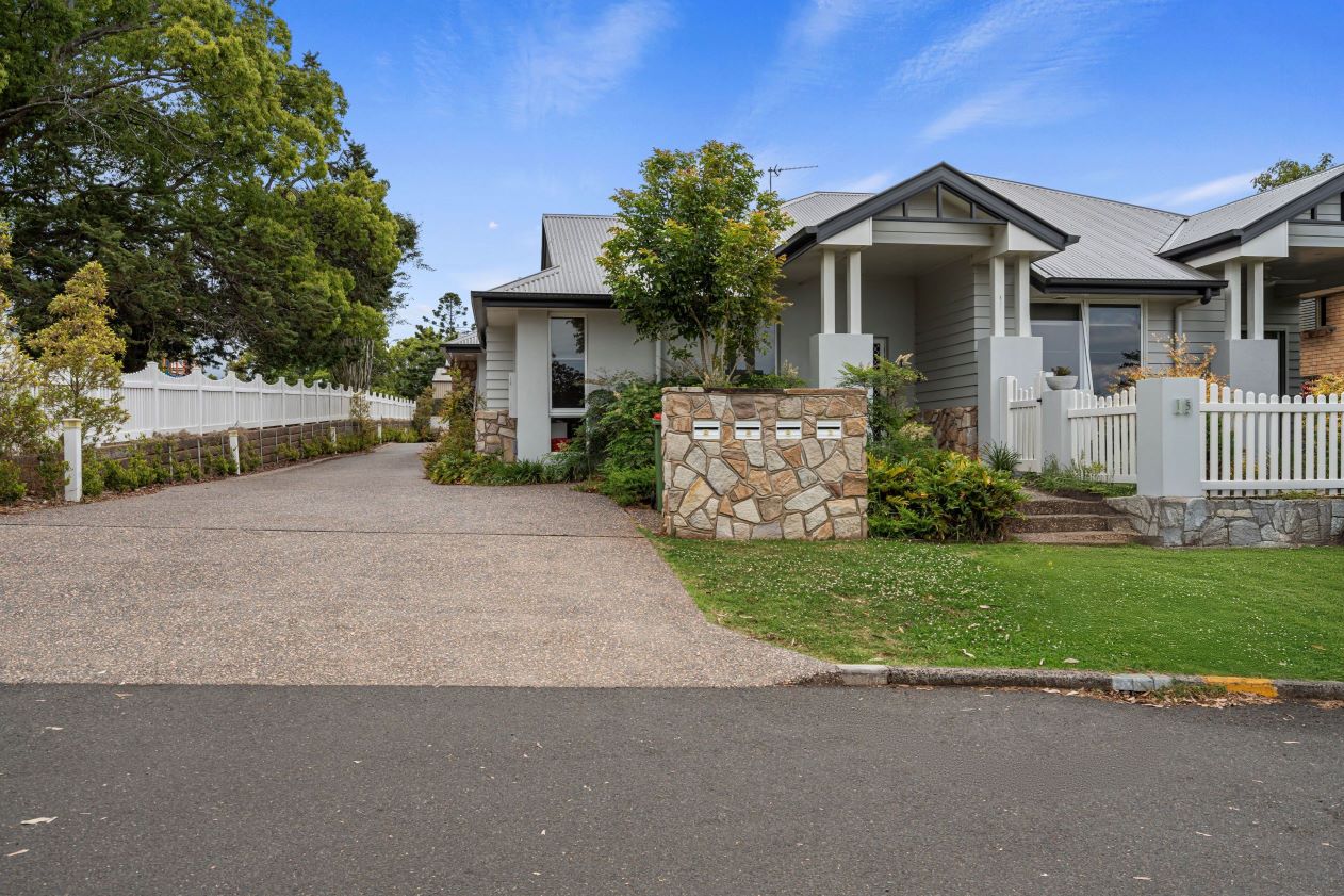 CENTENARY HEIGHTS, TOOWOOMBA, QLD – HPS VILLA in Centenary Heights