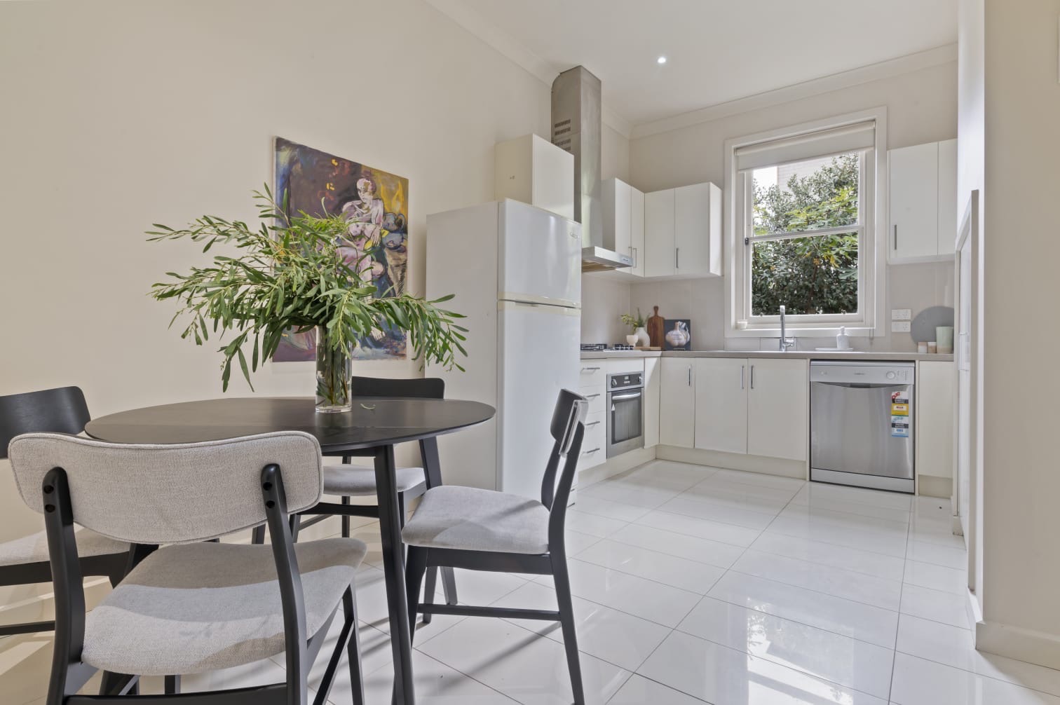 Henty House Hawthorn — Home image 5
