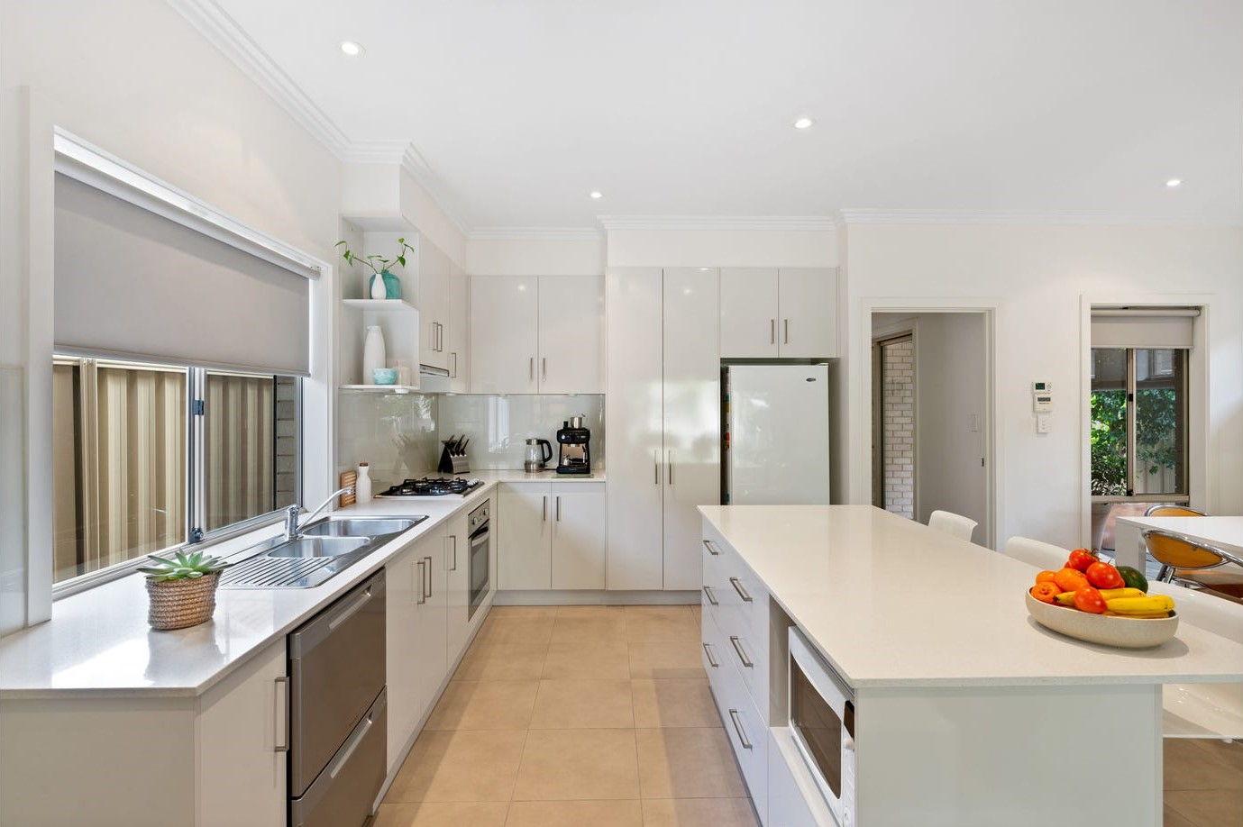 Clovelly Park — Home image 5