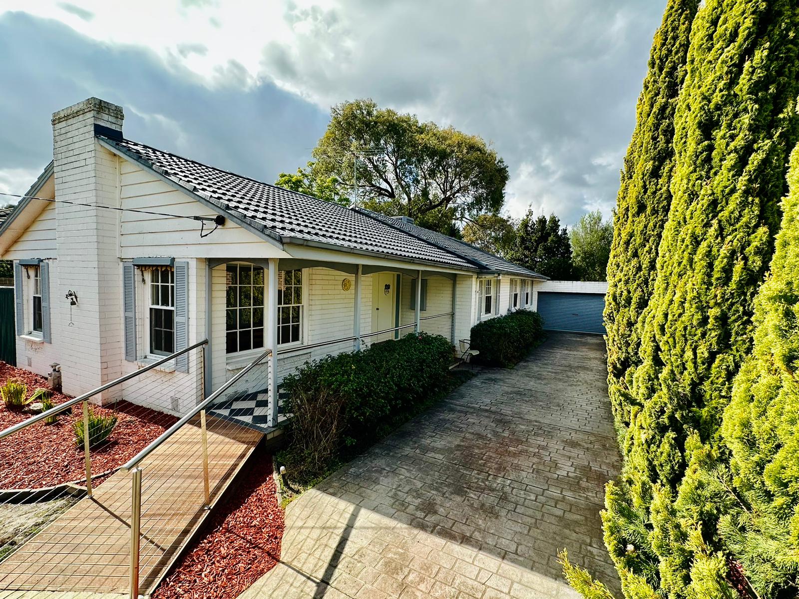Fully accessible 4 bedroom SIL house-Newly renovated with Brand New Amenities — Home image 3