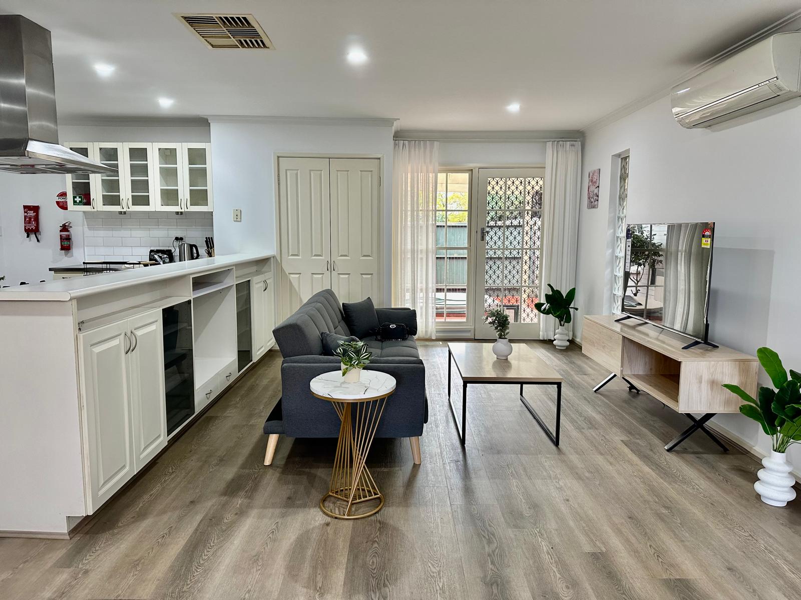 Fully accessible 4 bedroom SIL house-Newly renovated with Brand New Amenities — Home image 16