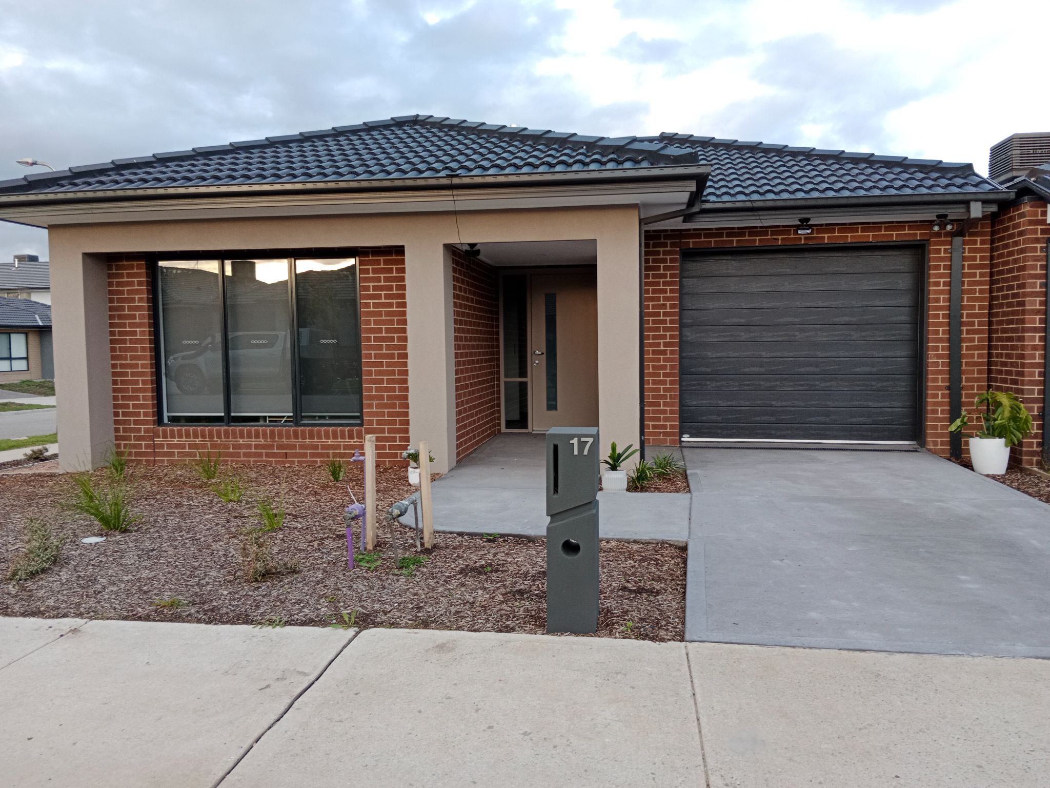 Brand New Cranbourne East VIC Robust SDA property 2 Vacancies 🛌 2 🛀 2 🚘 2 in Cranbourne East