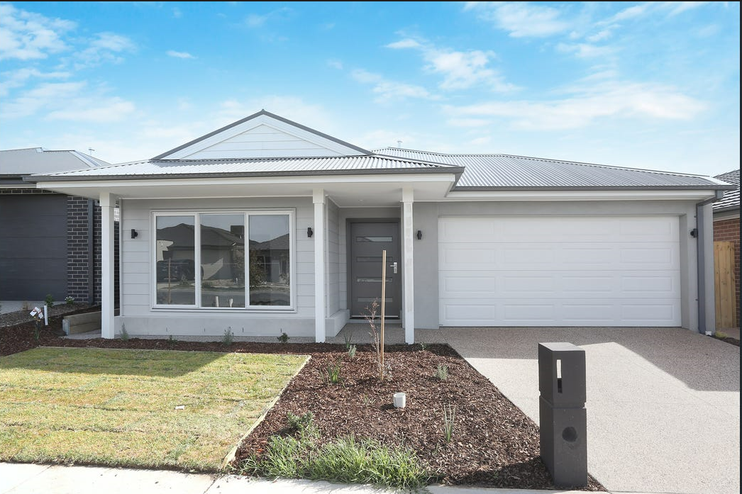 Modern home in the heart of Armstrong Creek in Armstrong Creek
