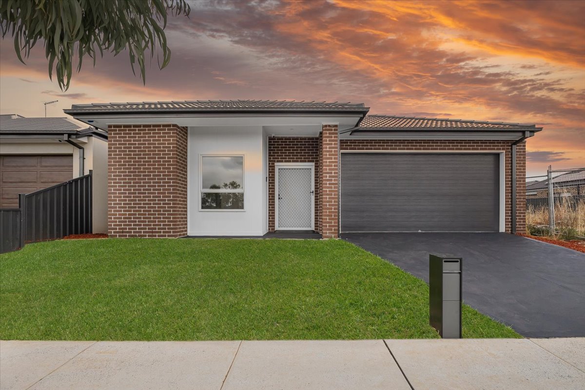 Dwelling in Melton South