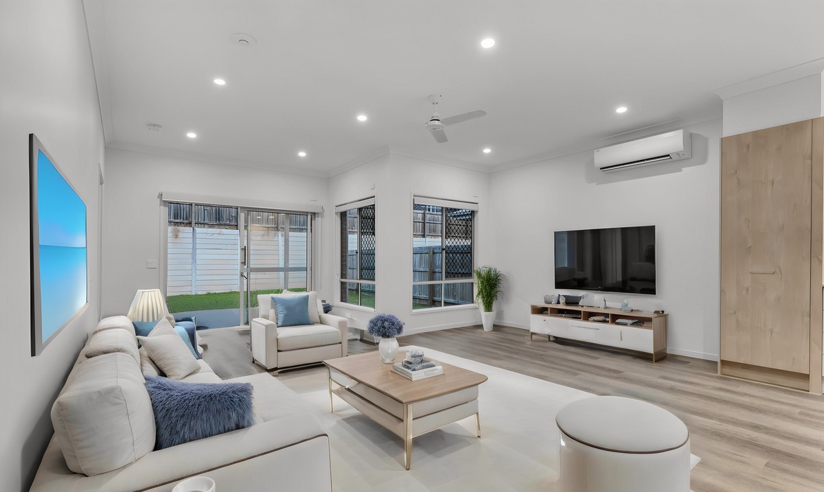 Exceptional full y accessibl SDA Living in the Heart of Spring Mountain — Home image 2