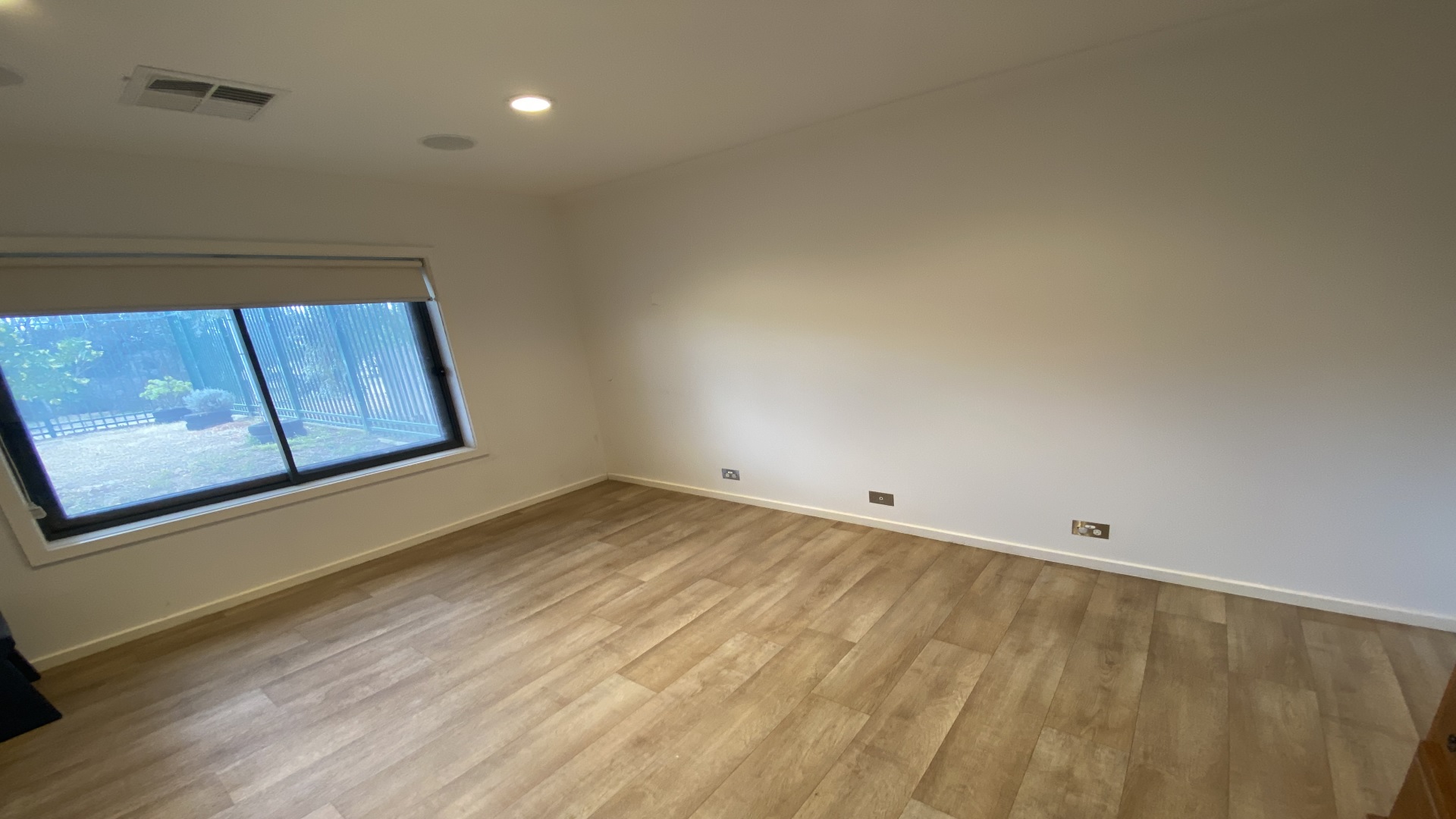 Murray Bridge East - 1 Vacancy 3 Bedroom Residence Robust — Home image 2
