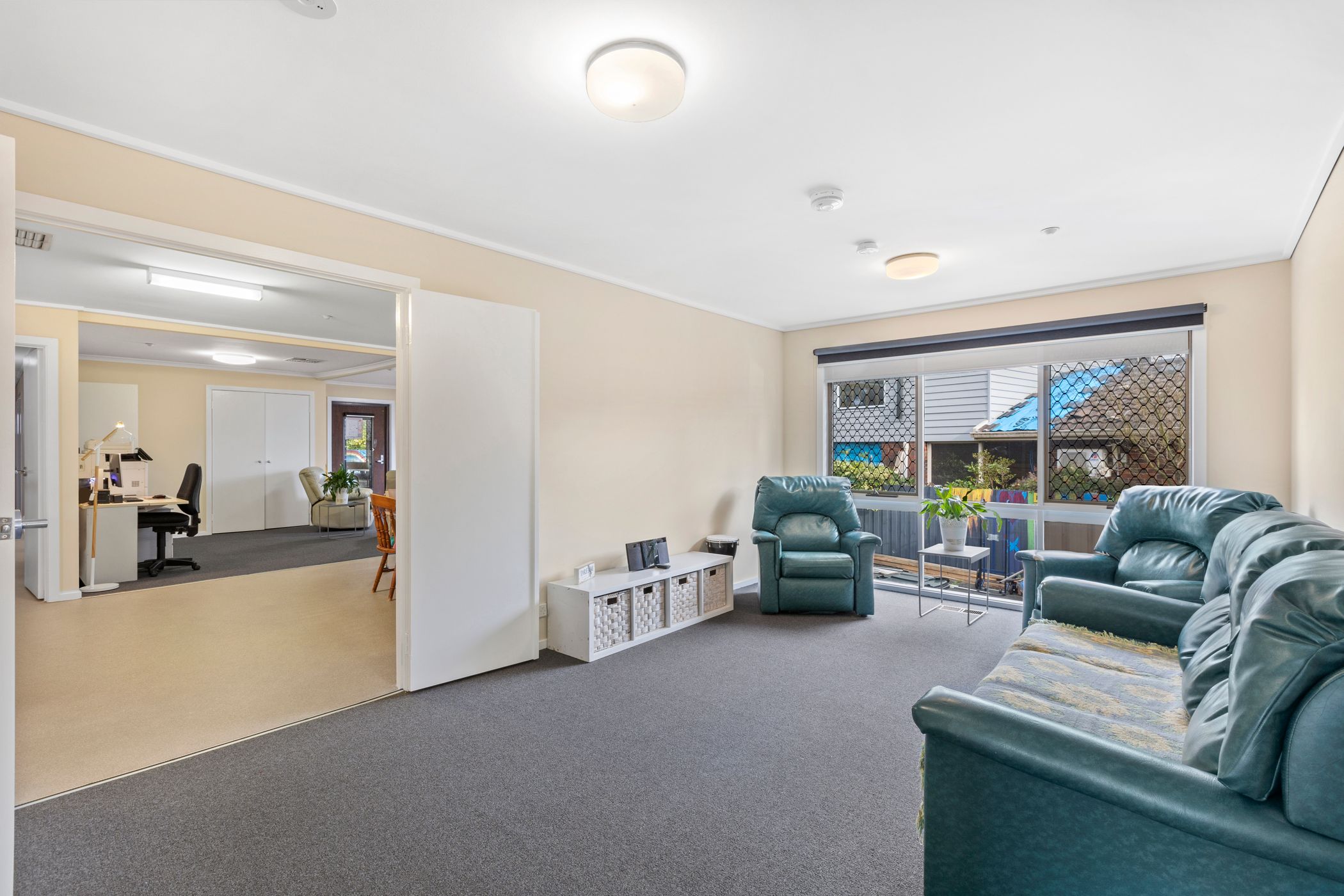 Welcoming home conveniently located Wantirna South — Home image 3