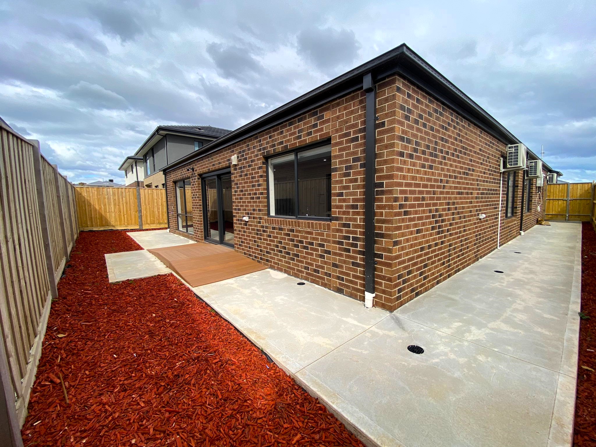 Truganina - HPS - 3 Beedroom House — Home image 14