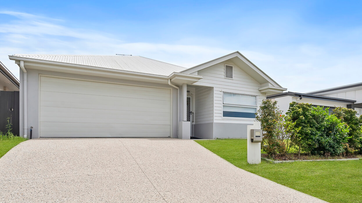 Enjoy Modern Living in Banya, Sunshine Coast in Banya