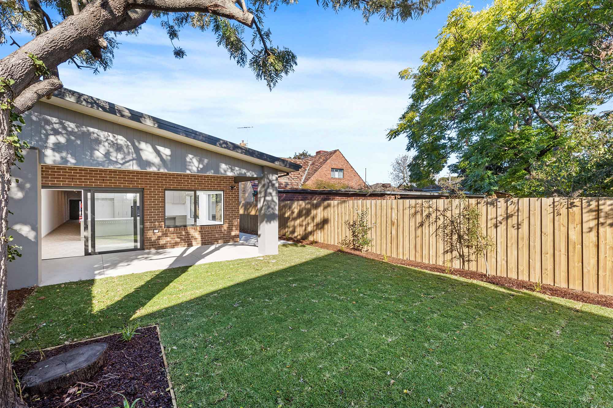 Choose spacious living with this bayside HPS haven in Moorabbin! — Home image 7