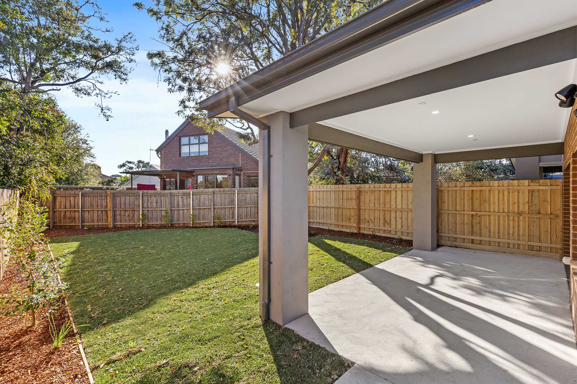 Choose spacious living with this bayside HPS haven in Moorabbin! — Home image 11