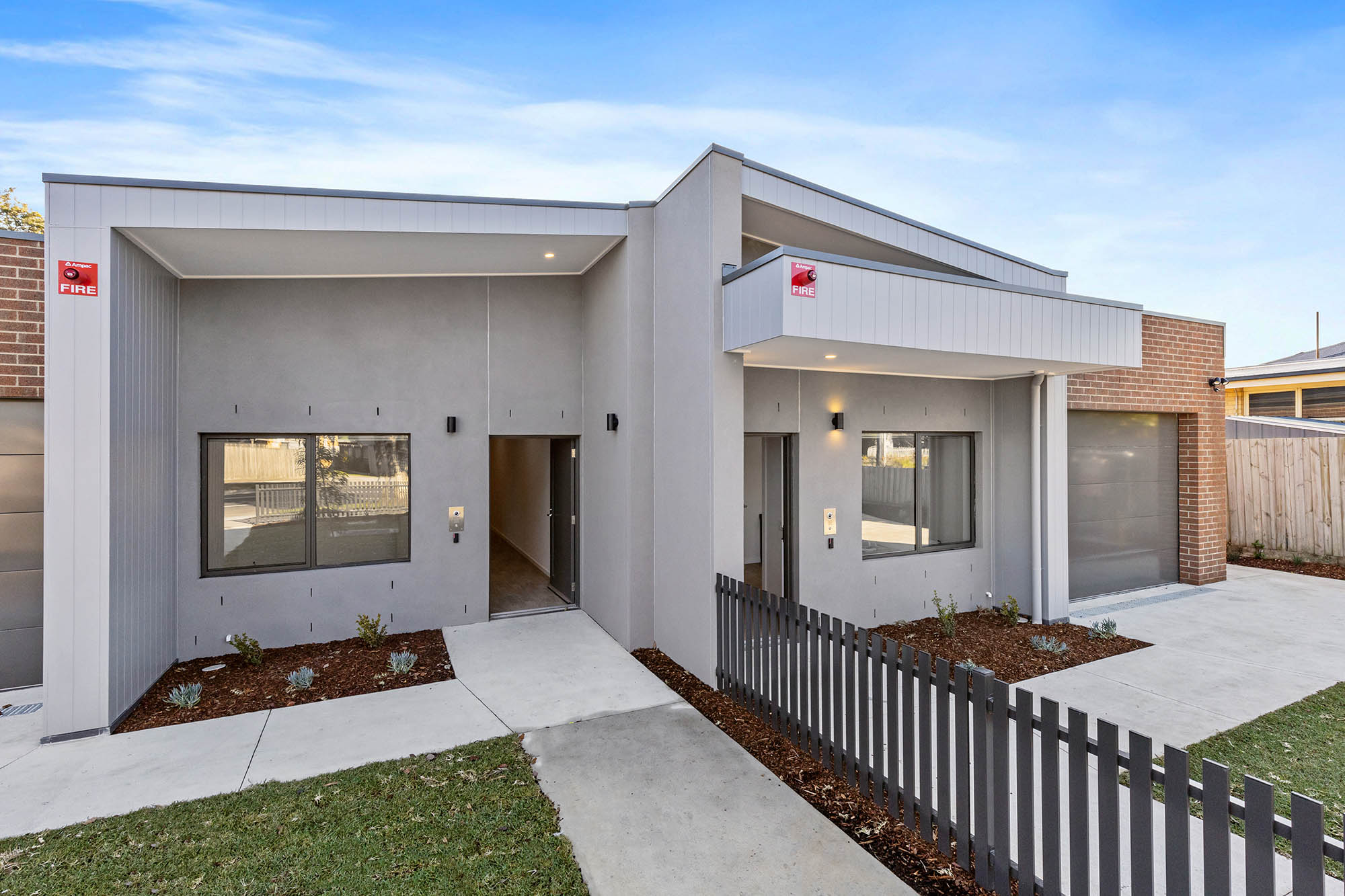 Choose spacious living with this bayside HPS haven in Moorabbin! — Home image 14