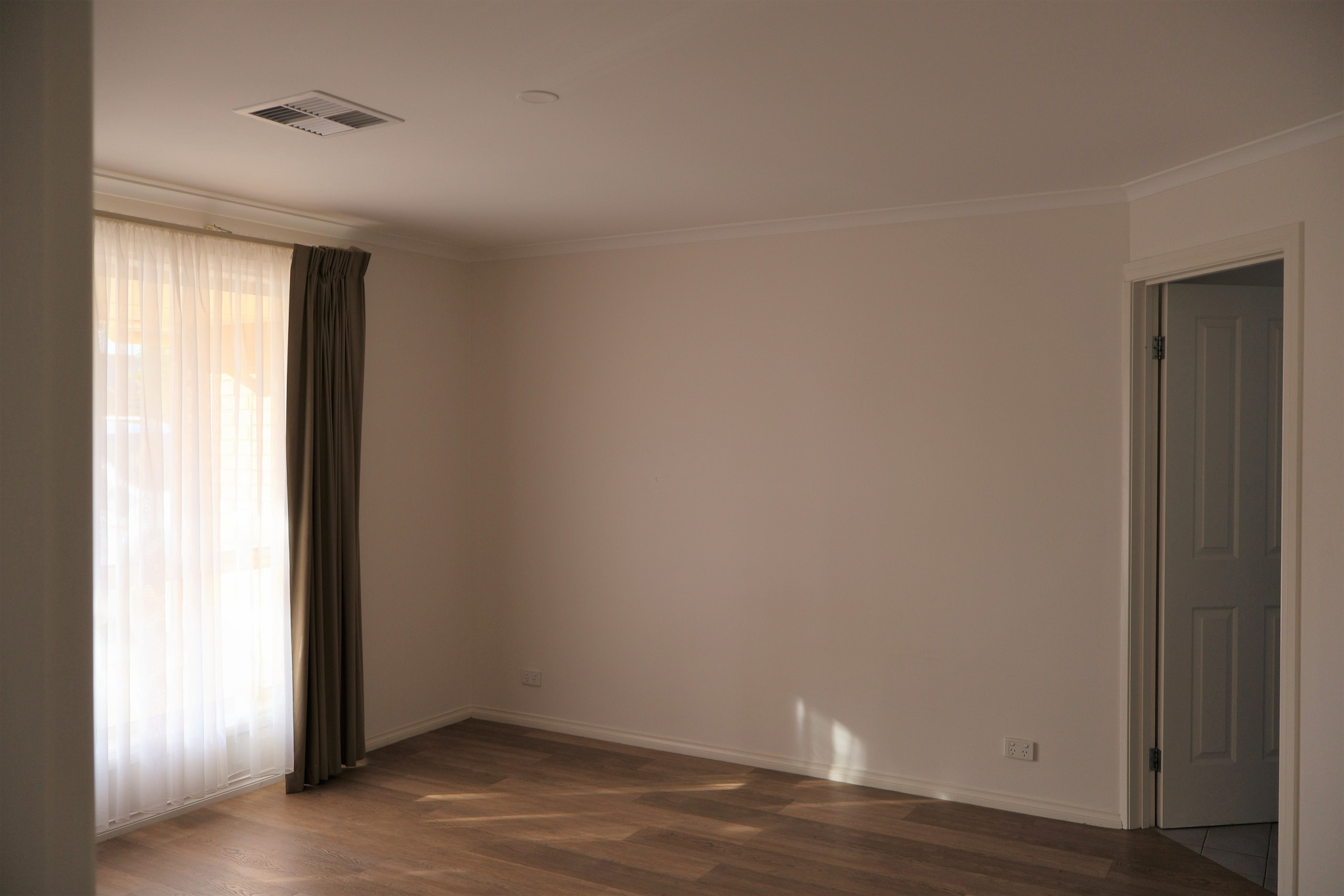 Lovely Ferryden Park Home - join two other males 1:3 SIL — Home image 13