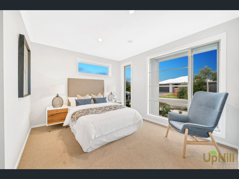 30 Greenwich Drive, Berwick 3806 — Home image 2