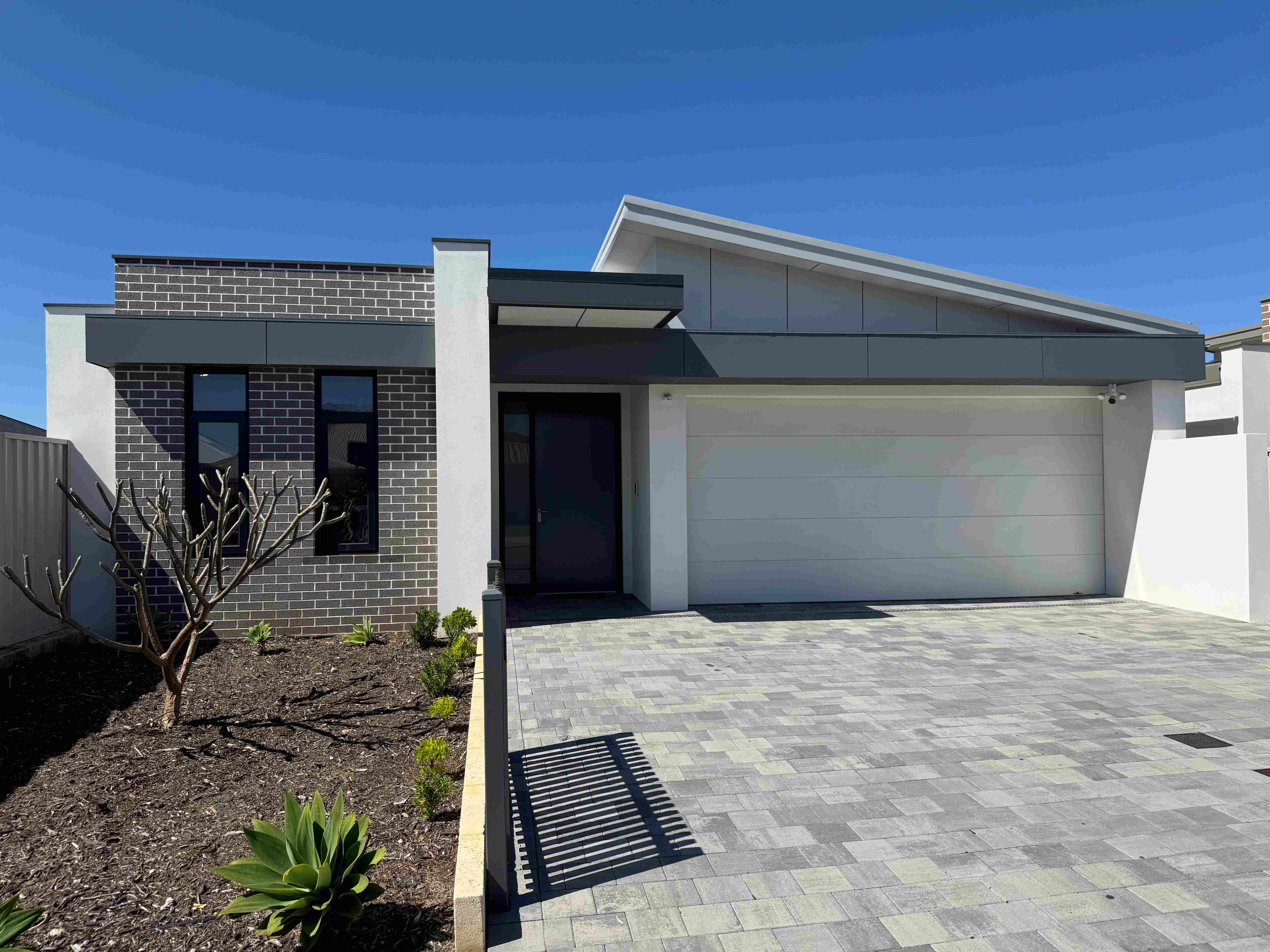 New SDA House in sort after LANDSDALE 1xVacancy — Home image 3