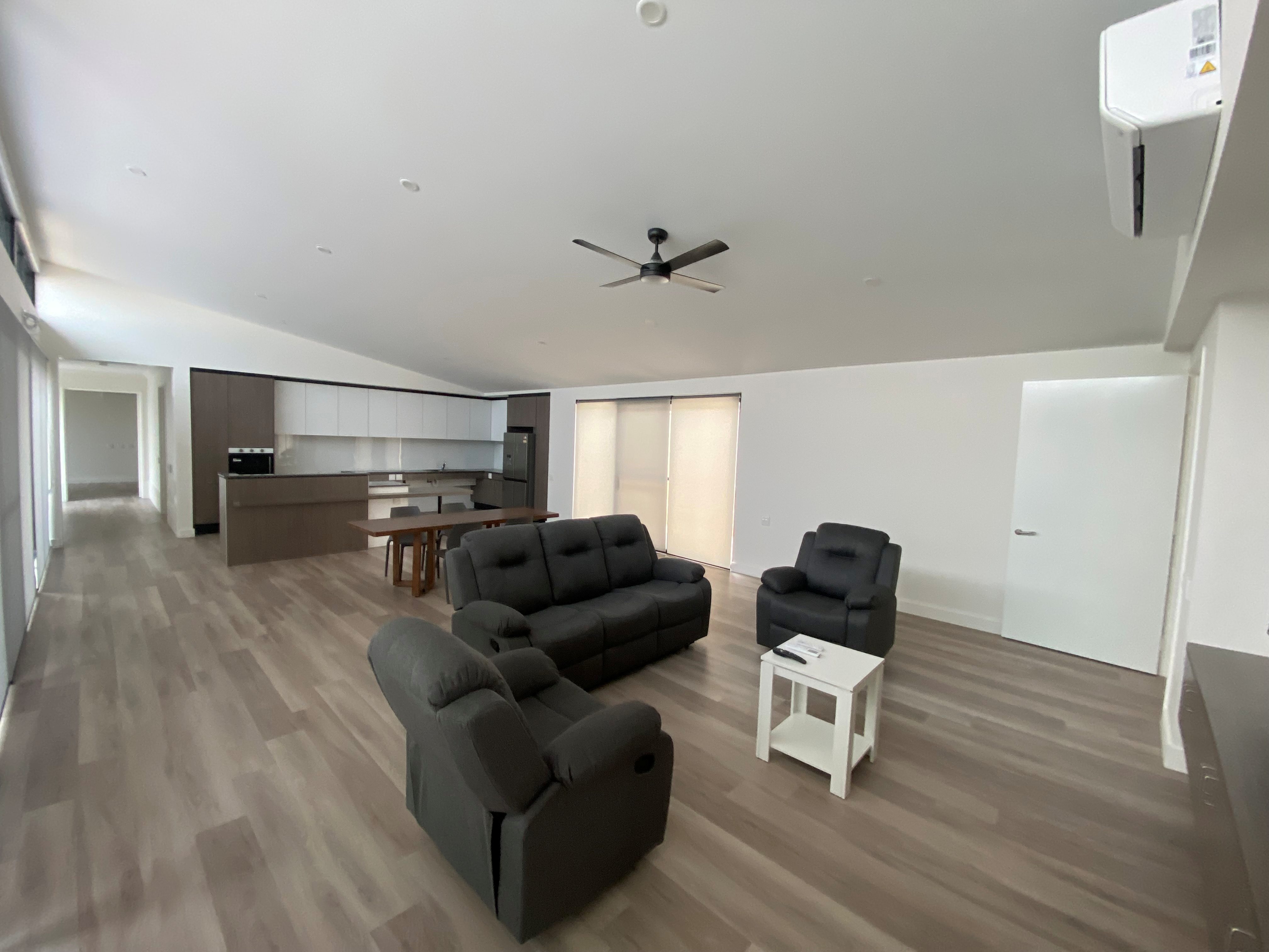 New SDA House in sort after LANDSDALE 1xVacancy — Home image 6