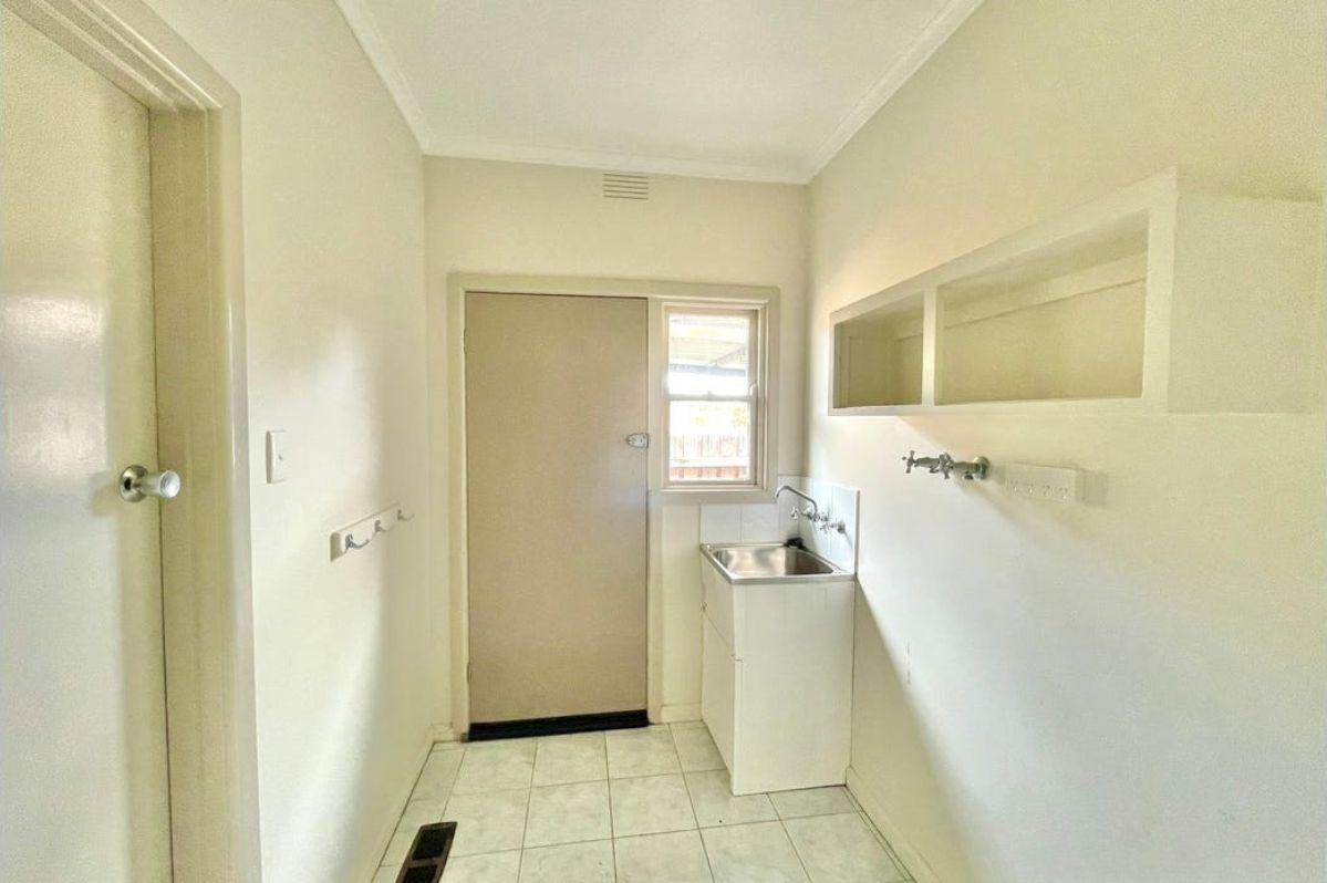 Princes Drive, Morwell – Accessible SIL Home with 3 Vacant Rooms — Home image 5