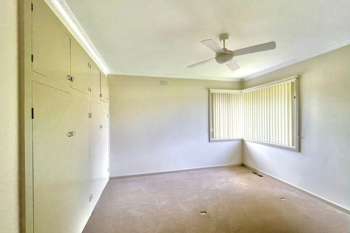 Princes Drive, Morwell – Accessible SIL Home with 3 Vacant Rooms — Home image 8