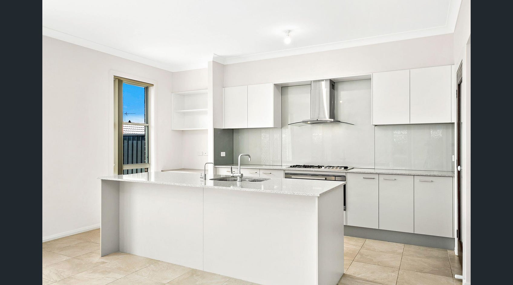 Brooks Reach, Horsley — Home image 4