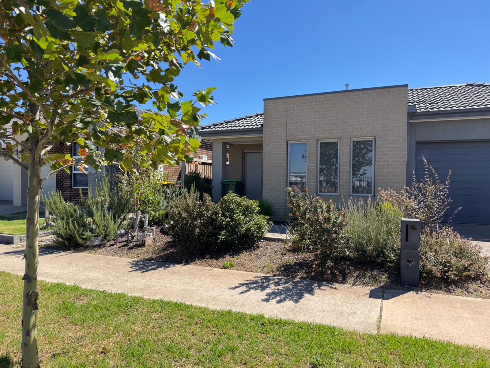 Secure & Stylish Robust 2+1 Home – Brand New in Mambourin in Mambourin