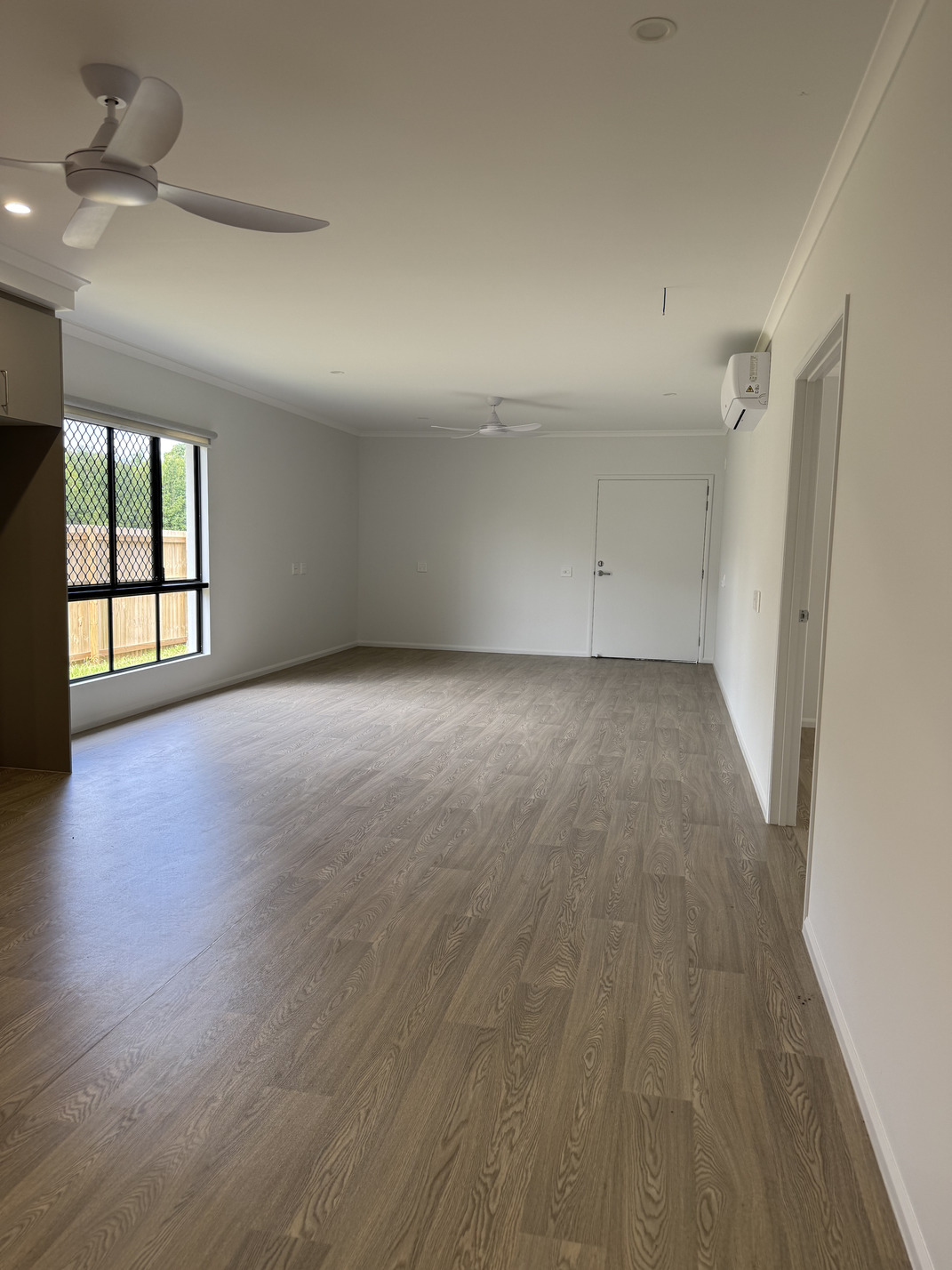 1 Bohemia Court, White Rock QLD 4868 — Home image 2