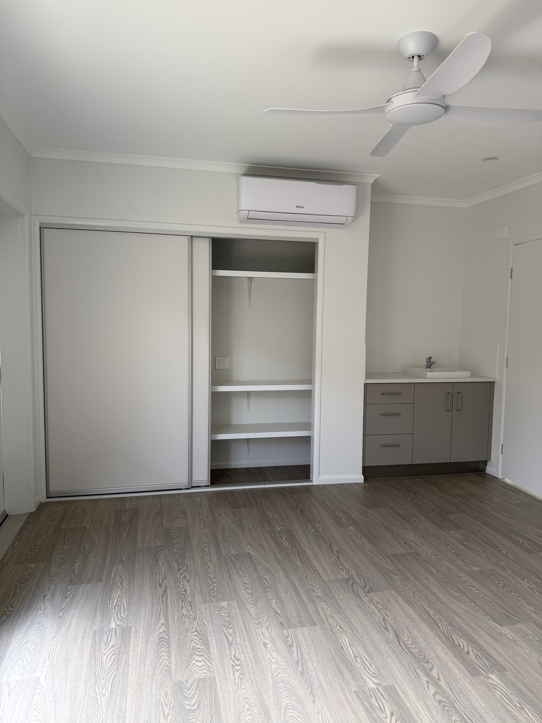 1 Bohemia Court, White Rock QLD 4868 — Home image 3