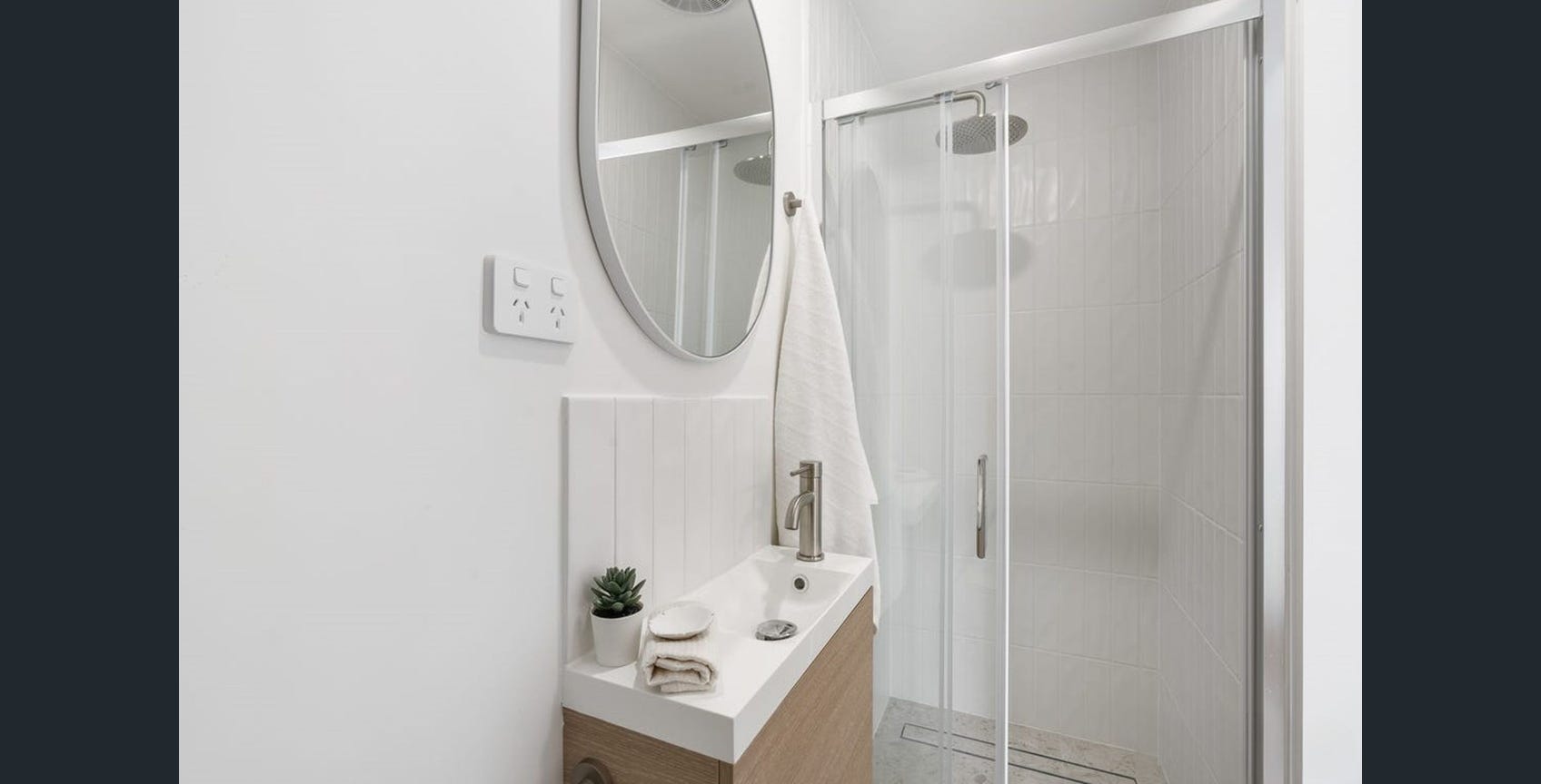 New SIL Home: Comfortable and Modern Living — Home image 4