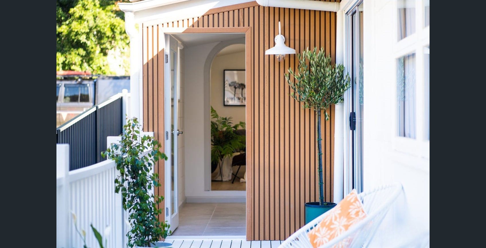 New SIL Home: Comfortable and Modern Living — Home image 13