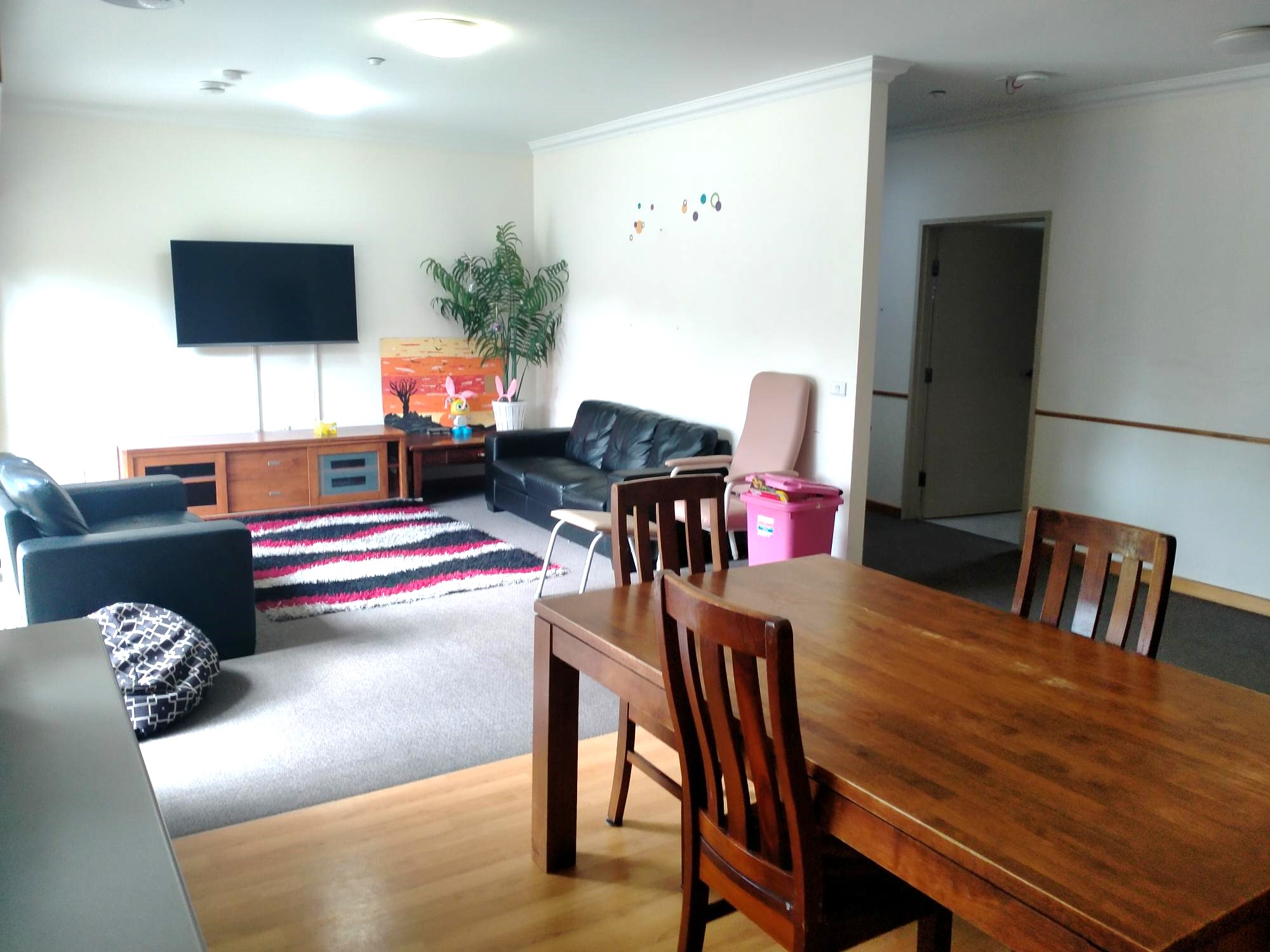 Thriving Pakenham Room Vacancy — Home image 3