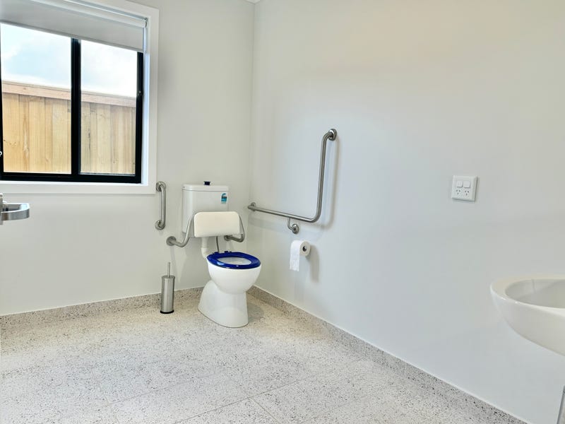 Modern 3-Bedroom Home in Greenmont, Wyndham Vale — Home image 2
