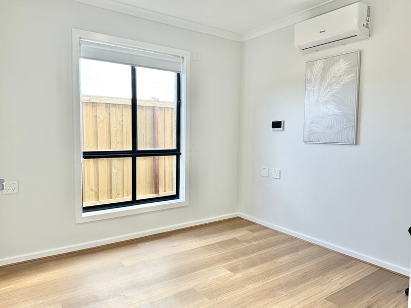 Modern 3-Bedroom Home in Greenmont, Wyndham Vale — Home image 3