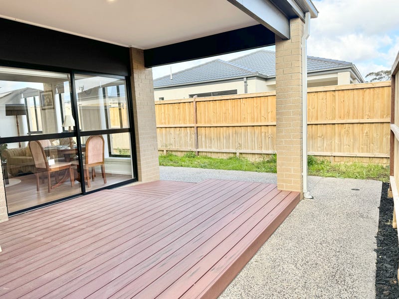 Modern 3-Bedroom Home in Greenmont, Wyndham Vale — Home image 6